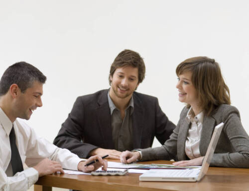 Hausverkauf mit laufender Finanzierung: Wege aus dem Kredit ohne teure Zusatzkosten